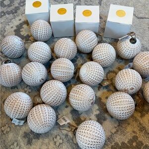 Place & Time Christmas bulb